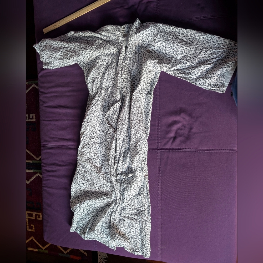 Black and White Geometric Patterned Robe